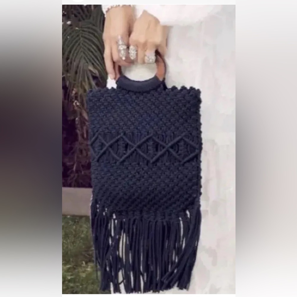 Danielle Nicole Macrame Crochet Fringe Wooden Han… - image 1